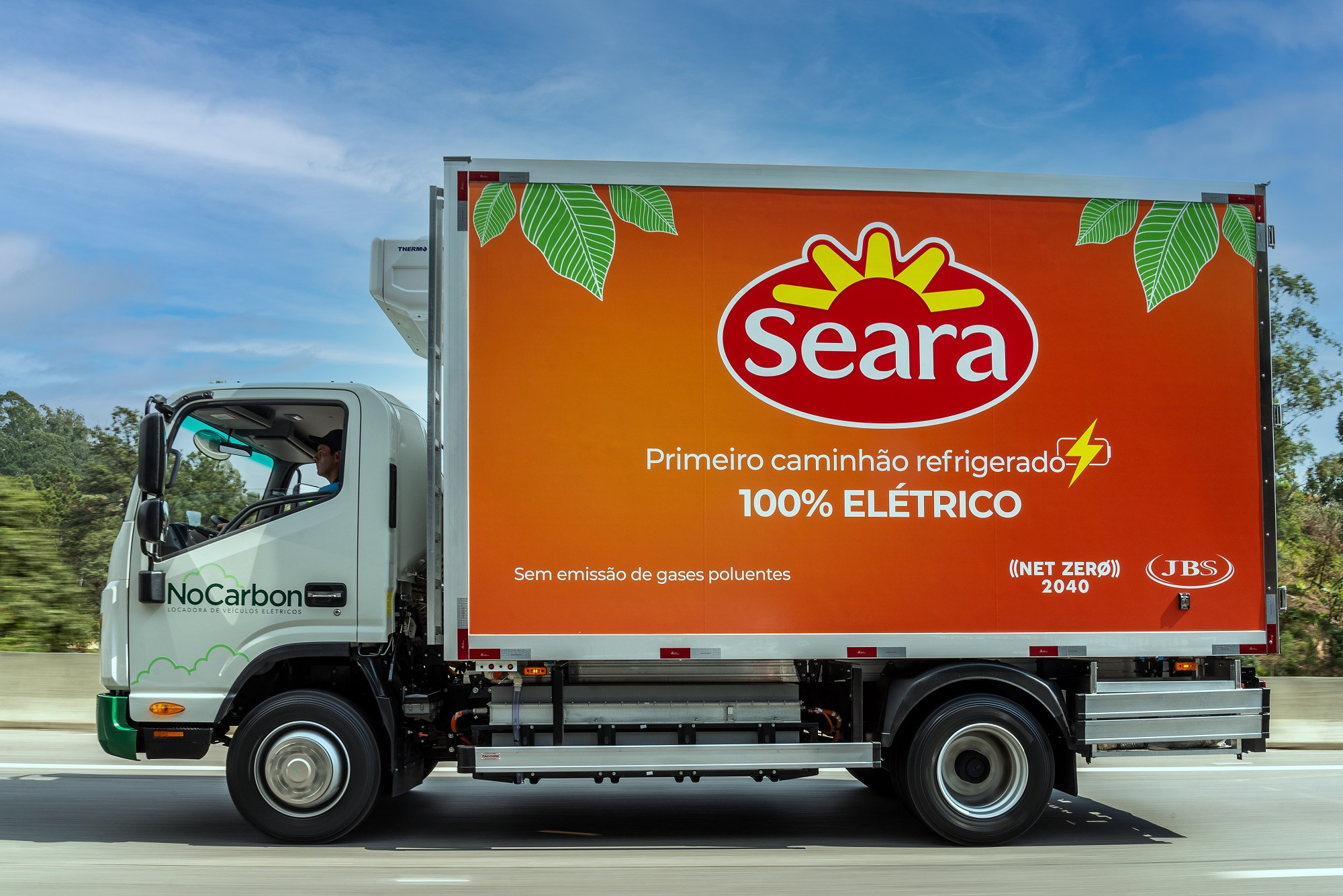 Seara amplia de 19 para 200 caminhões 100% elétricos refrigerados a sua frota de operações logísticas