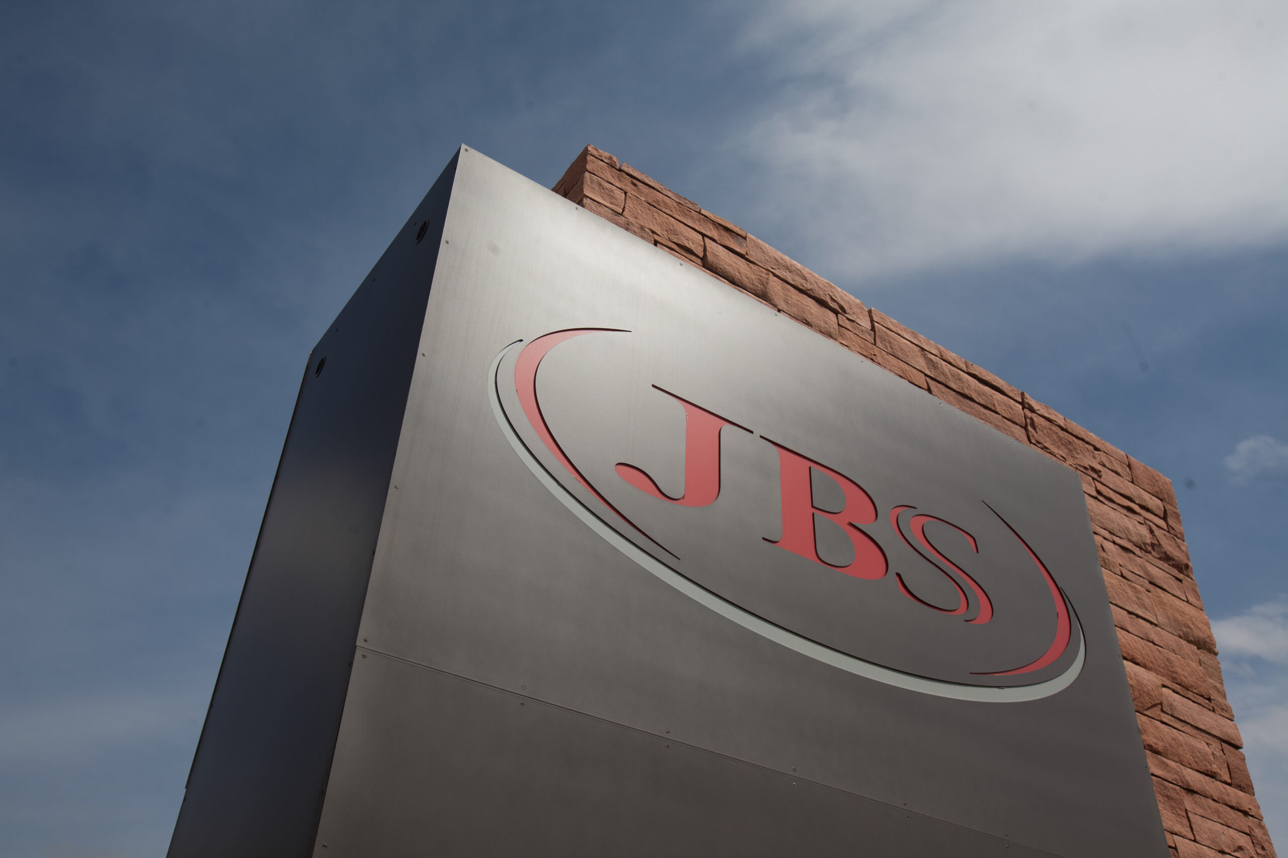 JBS avança com metas de desmatamento zero enquanto acelera ações em direção ao caminho de 1,5°C